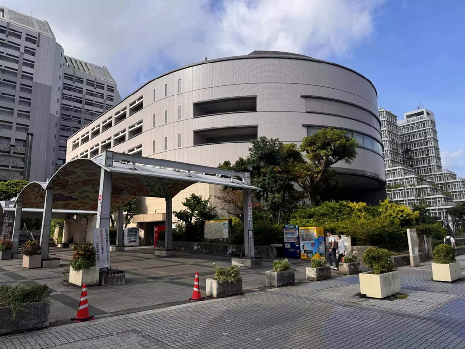 County Residents' Square
