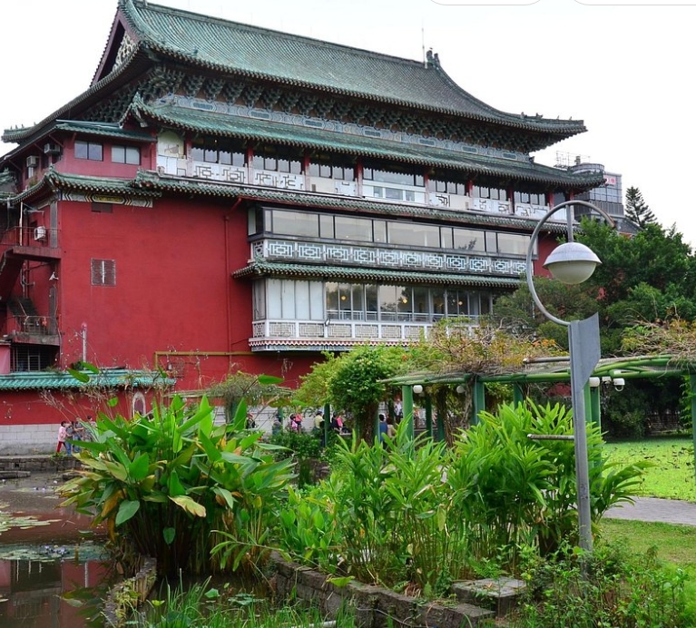 総統府（外観見学）／台北植物園／国立歴史博物館／南門市場