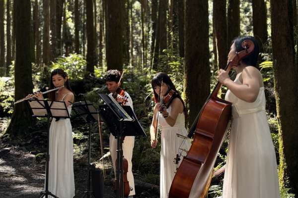 福森号 森の音色の旅｜蒜頭糖廠でハチミツ探し・阿里山のヒノキ林散策・阿里山ホテル宿泊 2日間