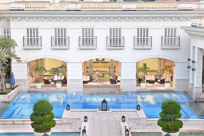Lakeshore Hotel Suao Hot Spring Resort is Taiwan’s only five-star luxury resort with both natural cold springs and hot springs. Located in Suao Township, Yilan County, it features a lavish European classical manor design and offers guests a private, premium dual-spring bathing experience.